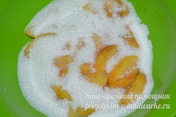 Персики в сахаре