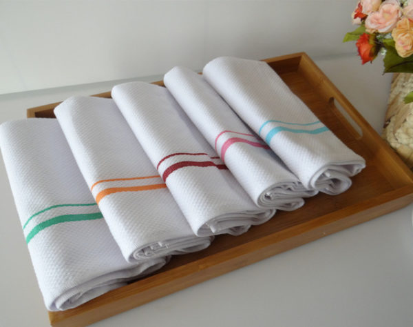 Как отстирать кухонные полотенца дома - самые эффективные способы