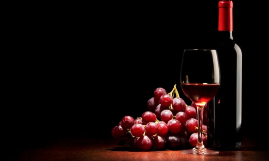 Можно ли пить вино в Рождественский пост: календарь питания