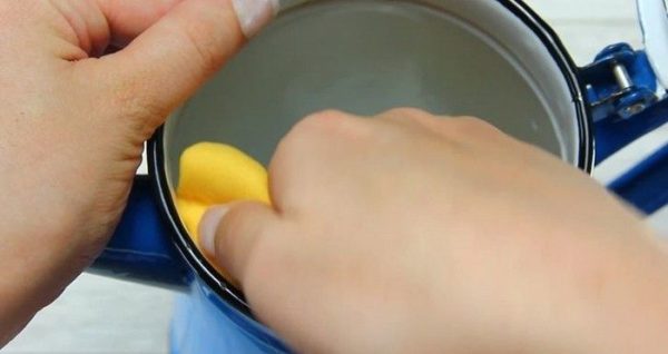 Как очищать чайник от накипи лимонной кислотой